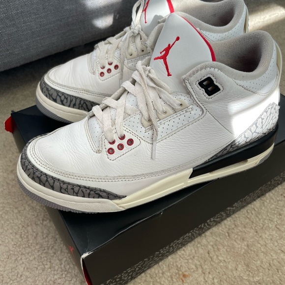 Jordan retro 3 reimagined size 6y (grade school) - Picture 4 of 7